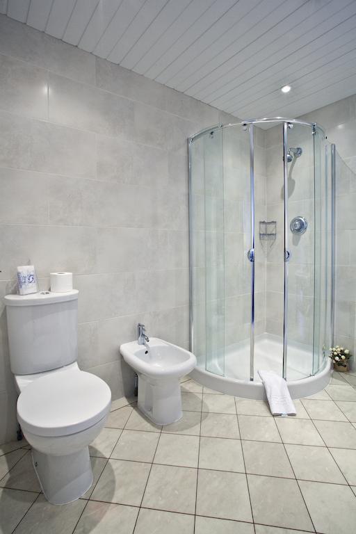 אייר Langley Bank Guest House חדר תמונה