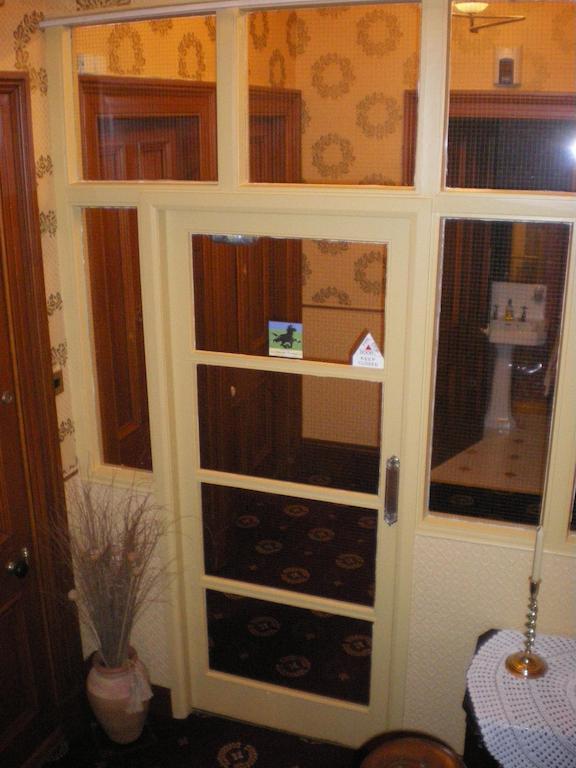 אייר Langley Bank Guest House מראה חיצוני תמונה